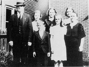 Joseph Tkach, Sr., as a child with his parents and sisters.
